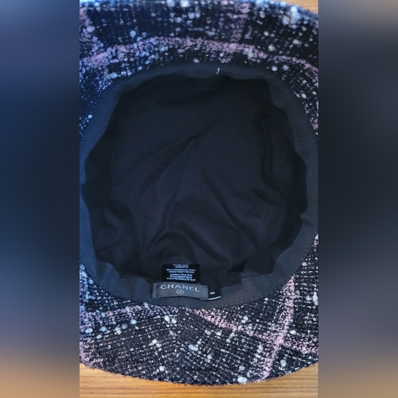 Chanel bucket hat - Picture 3 of 3